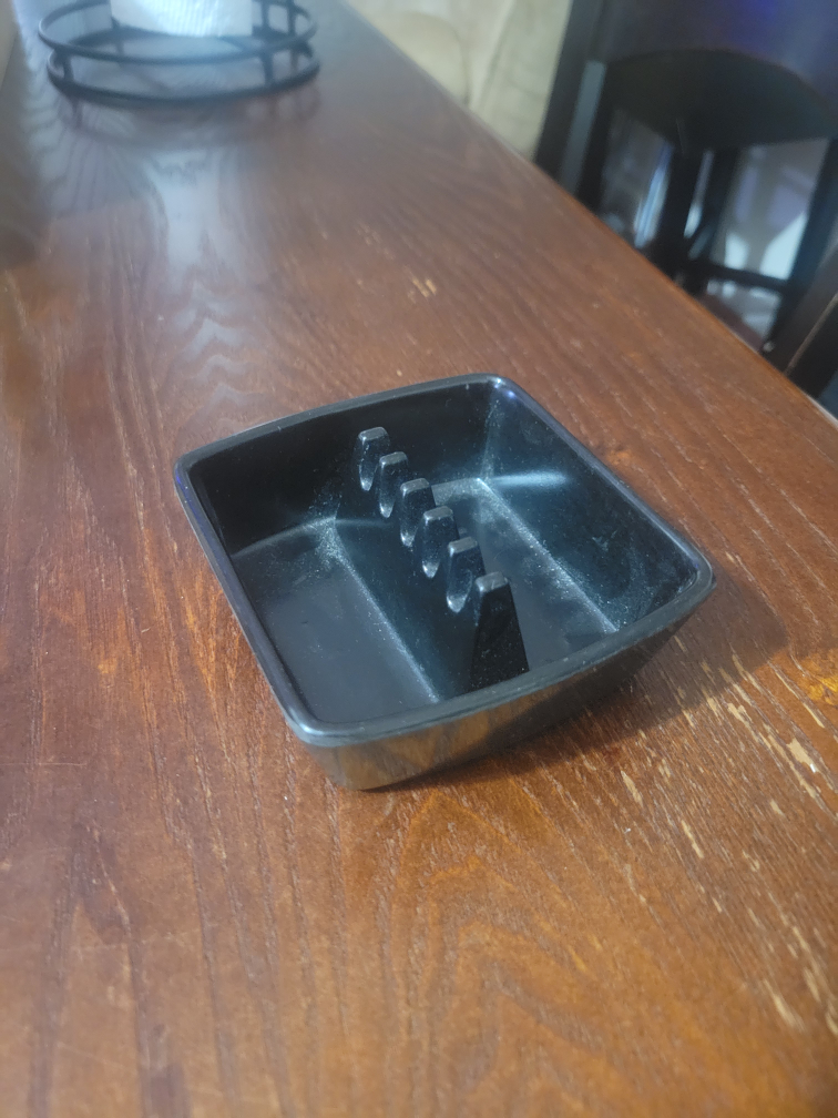 Black Plastic Ashtray - photo 2