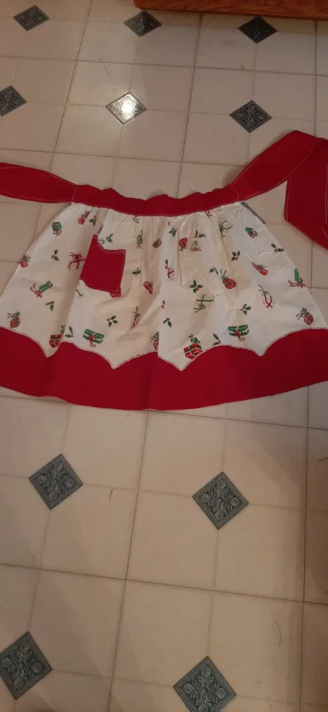Vintage Christmas Apron thumbnail