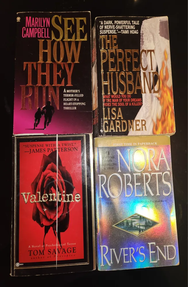 Thriller / Suspense books image indicator(2)