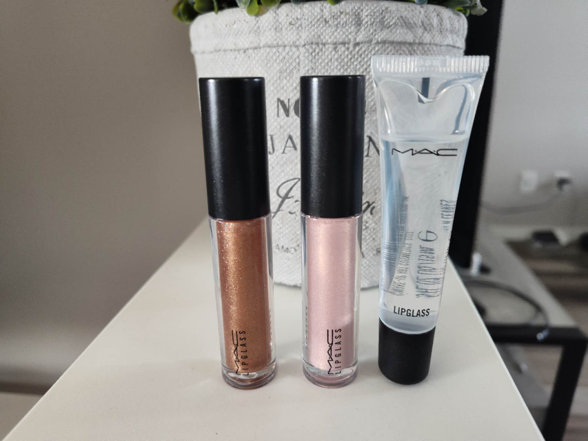 MAC Gilty Pleasure Lipgloss Trio - New - photo 2