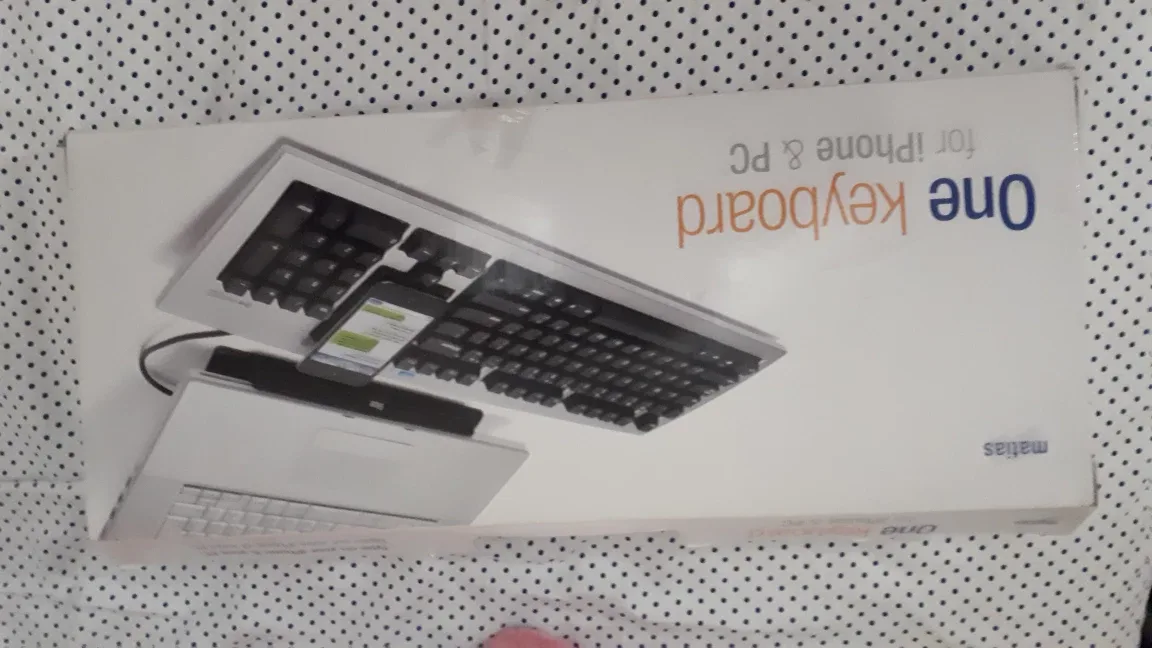 One Keyboard for iPhone/PC/Mac"🧡" thumbnail