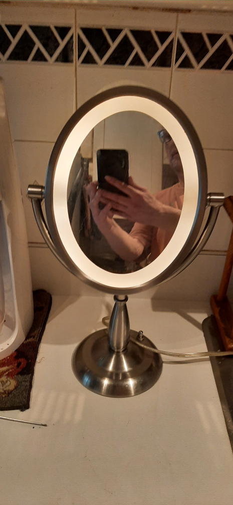 Illuminated Vanity Mirror - photo 3
