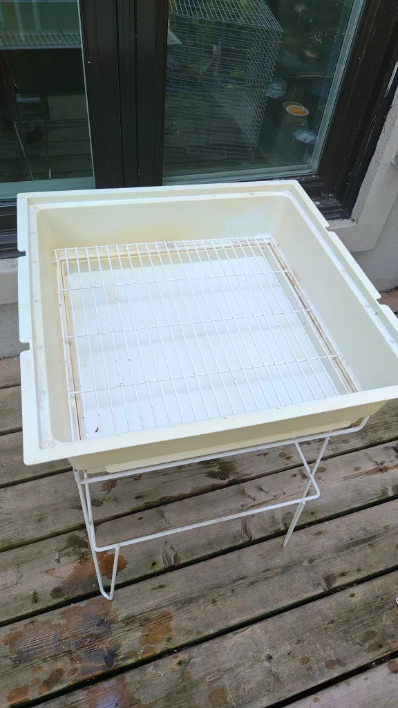 Bird Cage with Stand and Accessories image indicator(3)