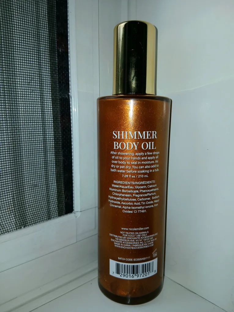 Nicole Miller Shimmer Body Oil - Instant Glow image indicator(2)