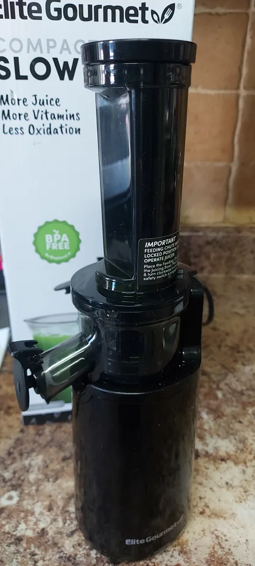 Elite Gourmet Compact Slow Juicer - Like New! image indicator(2)