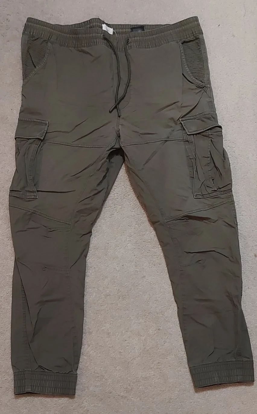Olive Green Cargo Pants thumbnail