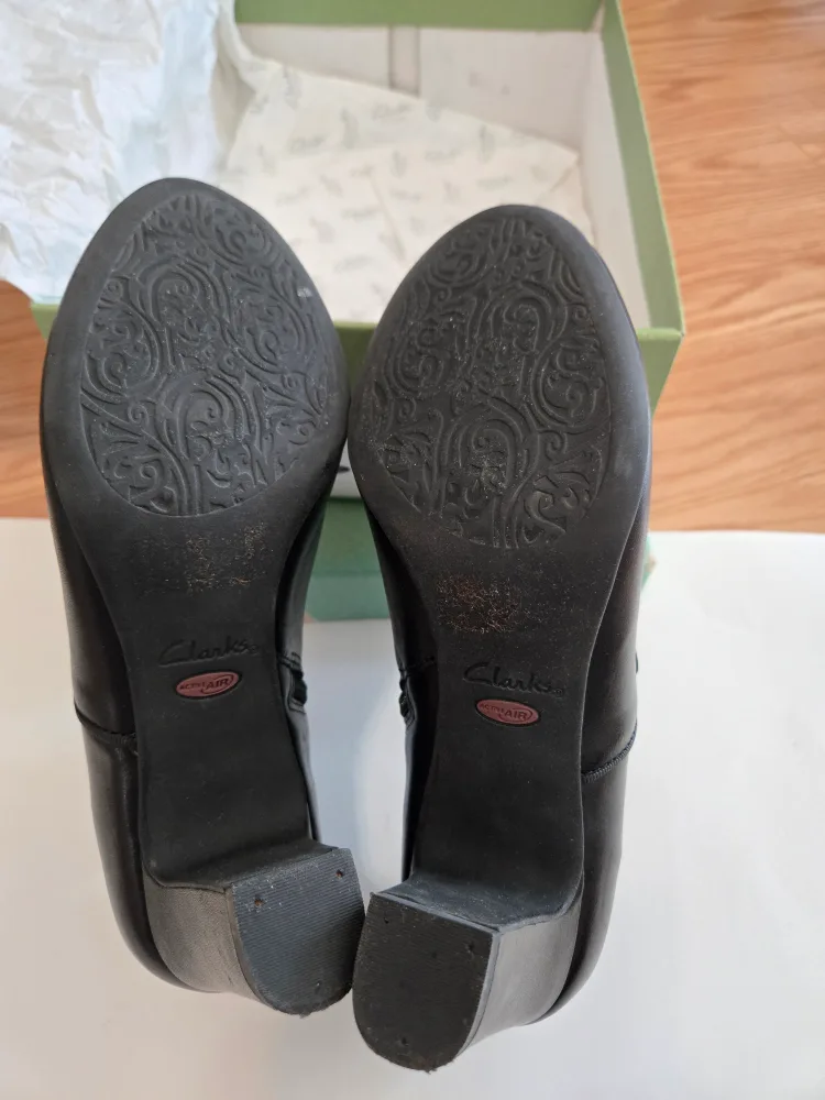 Clarks Artisan TAMRYN MAIZE Ankle Boots image indicator(3)