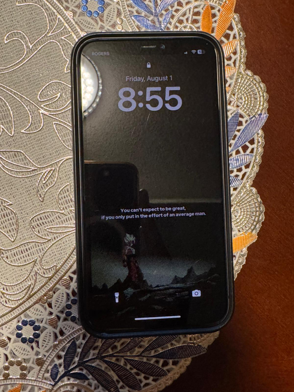 iPhone 11 - photo 3
