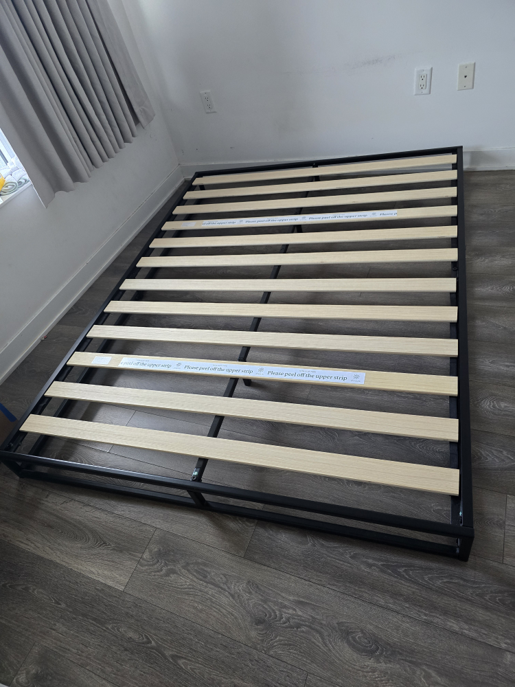 Secretland Mattress & Zinus Bed Frame Queen size - photo 3