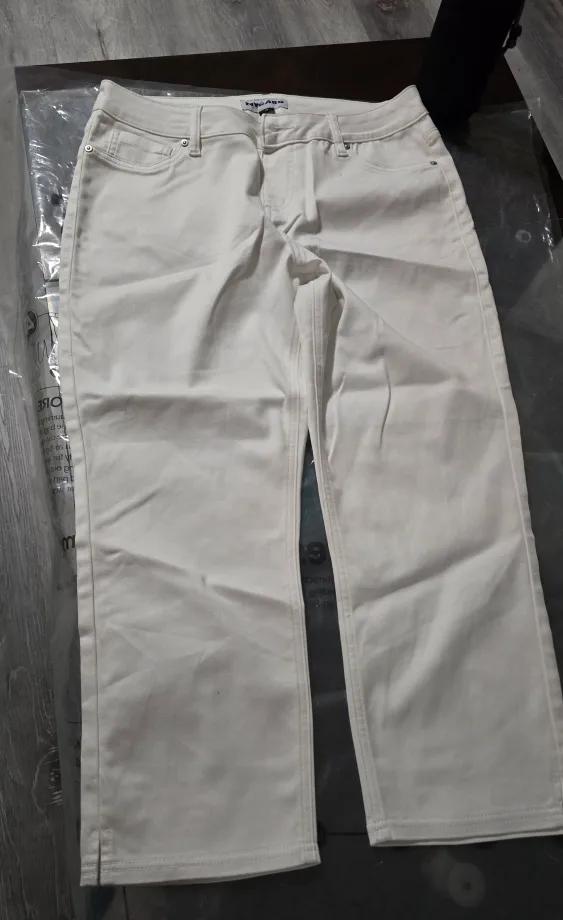 White Pants thumbnail