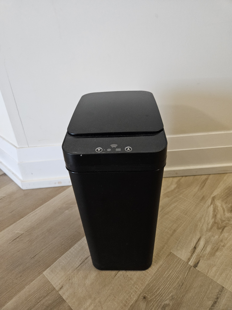 Anborry 2.2 Gallon Black Automatic Trash Can