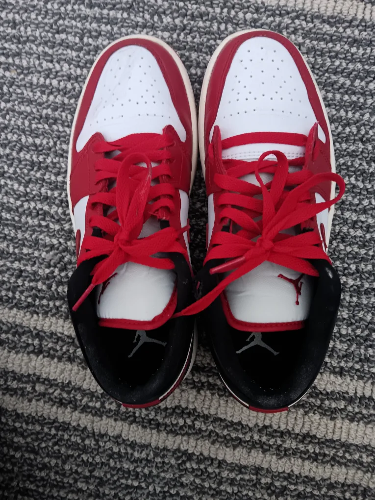 Air Jordan 1 Low Red/White thumbnail