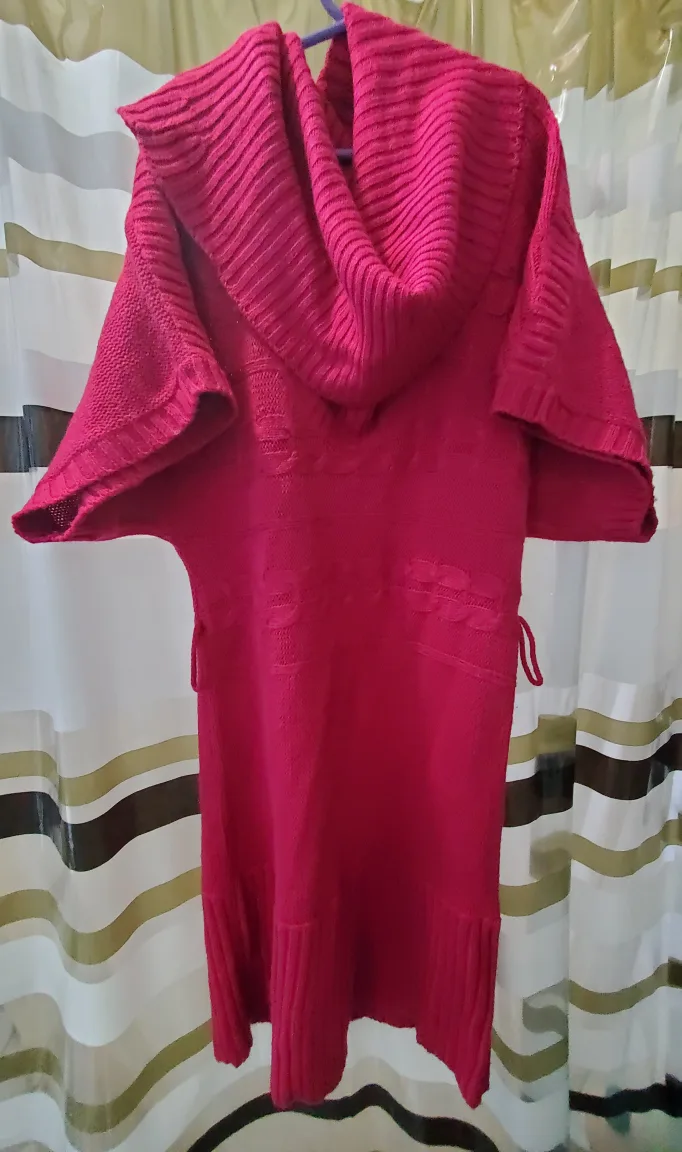 Set of 4 assorted dresses! image indicator(8)