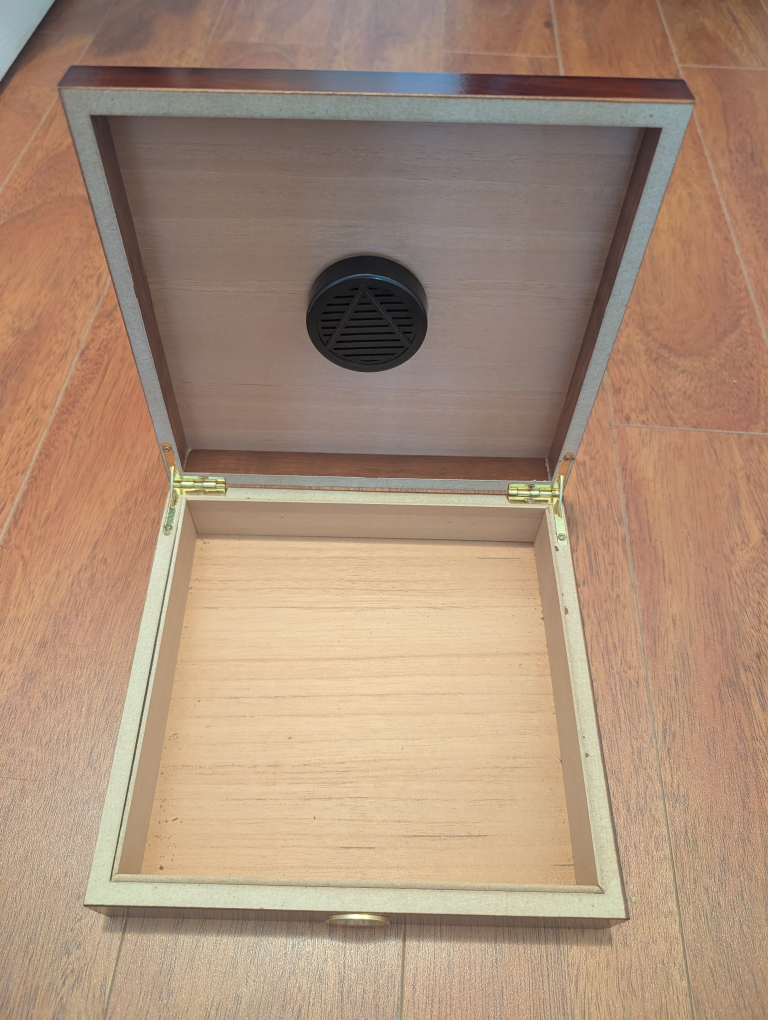 Wooden Humidor Box - photo 2