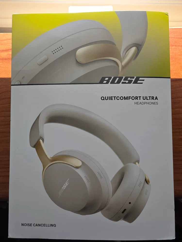 Bose QuietComfort Ultra Sandstone Limited Edition Headphones image indicator(3)