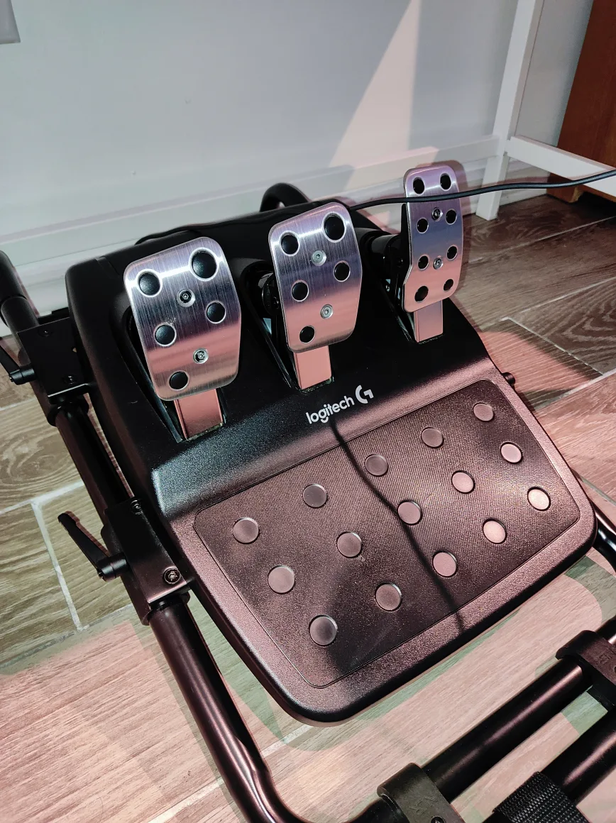 Logitech G920 Racing Wheel & Pedals image indicator(3)