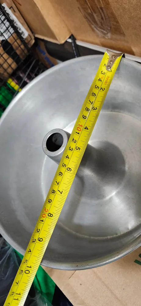 Angel Food Cake Pan - 10 inch like new. price not negotiable image indicator(5)