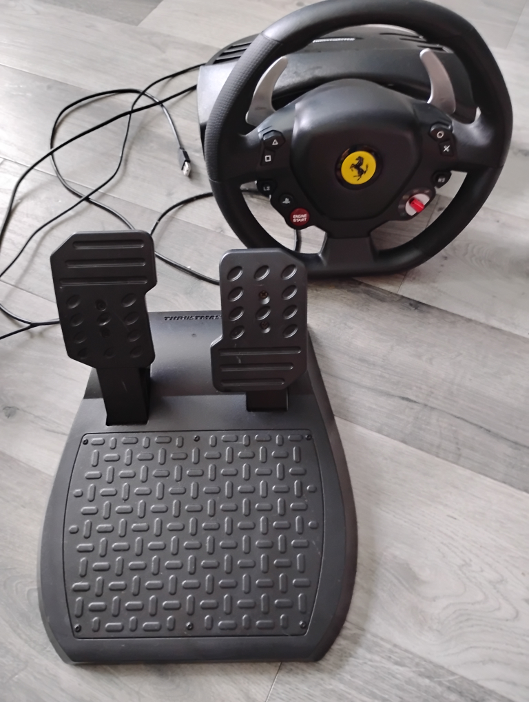 Thrustmaster Ferrari Racing Wheel & Pedals