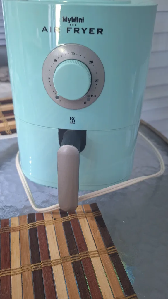 Mini 1 quart nostalgic airfyr pickup And Cash Only image indicator(2)