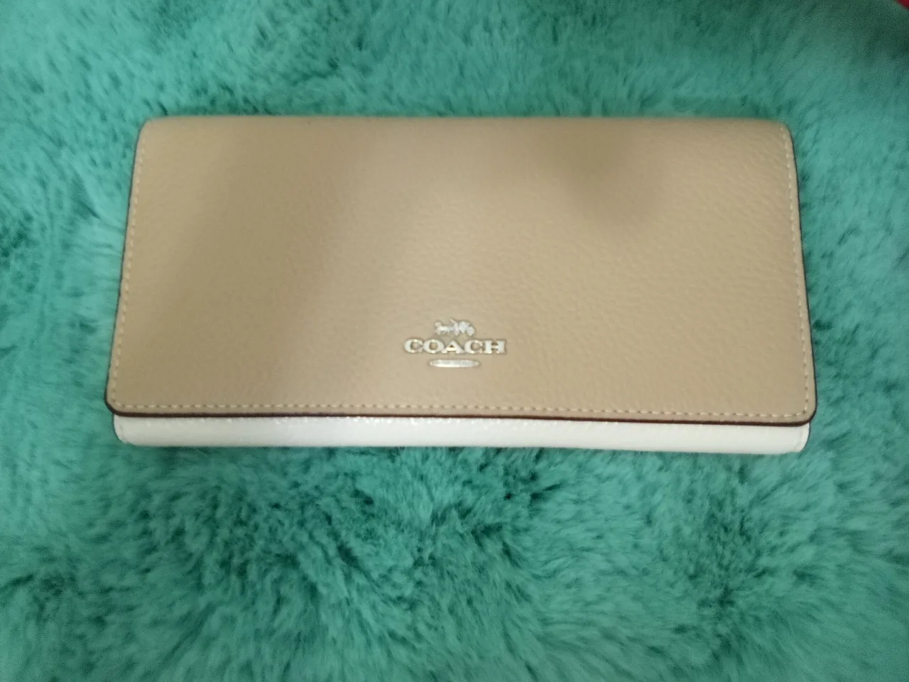 Coach Beige & White Leather Wallet thumbnail