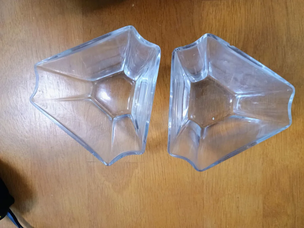 Elegant Geometric Glass Bowls - Set of 2 image indicator(3)