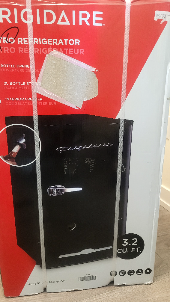 New Frigidaire Retro 3.2 Cu Ft Refrigerator - photo 2