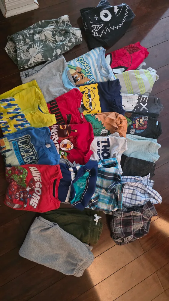Boys' Clothes Bundle - Size 5-8 ( mostly 7/8) thumbnail
