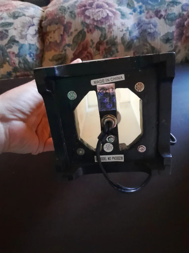 Vintage Santa Stained Glass Accent Lamp image indicator(3)