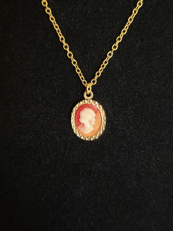 Small Cameo Pendant Necklace