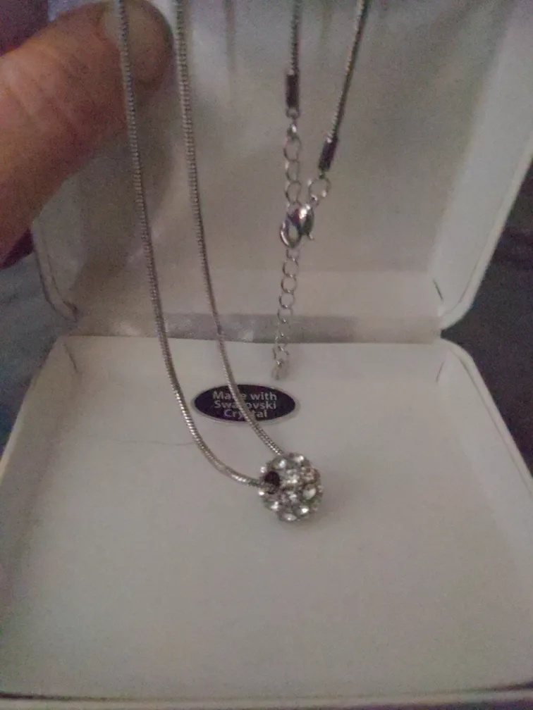 Swarovski Crystal Jewellery Set image indicator(2)