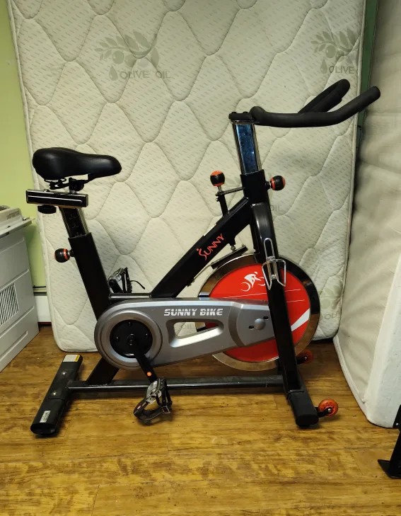Sunny Health & Fitness Indoor Exercise Bike image indicator(4)