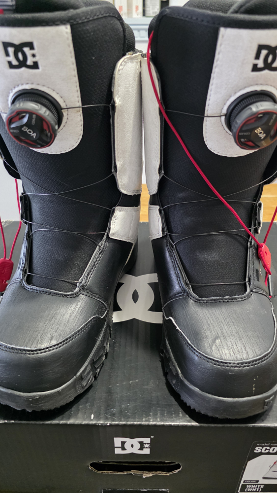 DC Scout Snowboard Boots - Men's US 8.0