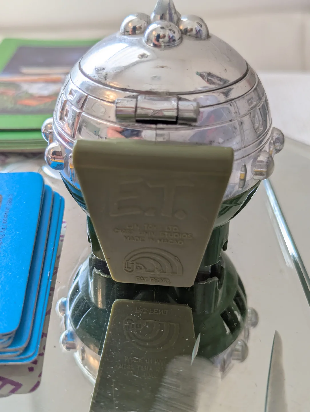 E.T. Extra-Terrestrial Game & Toy ship with ET image indicator(6)