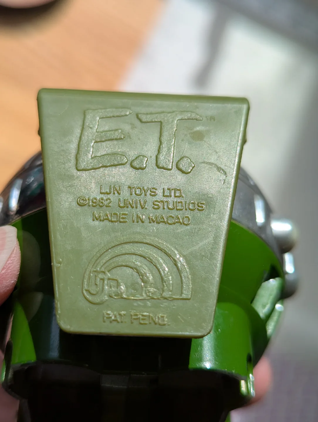 E.T. Extra-Terrestrial Game & Toy ship with ET image indicator(7)