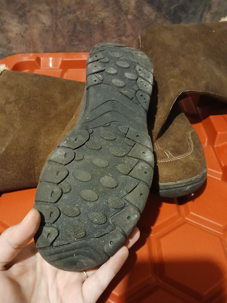 Cougar Brown Suede Winter Boots - Size 8 - photo 2