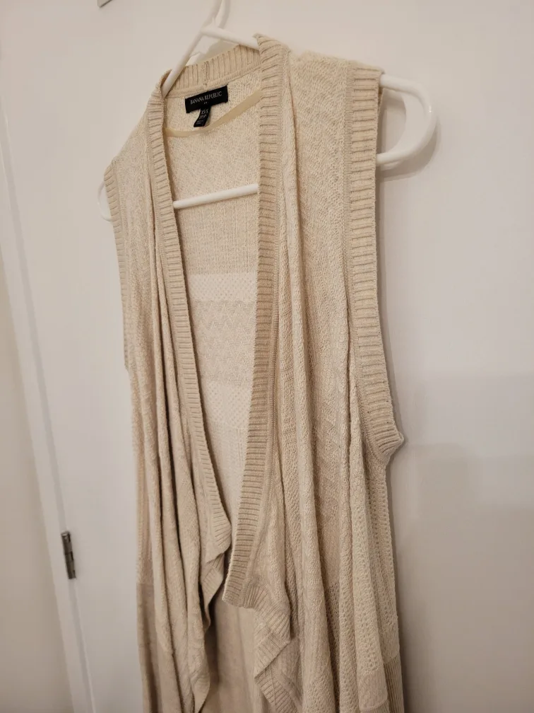 Banana Republic XS/S Sleeveless Cardigan image indicator(3)