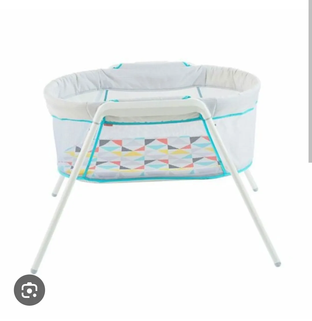 Fisher-Price Soothing Motions Bassinet thumbnail