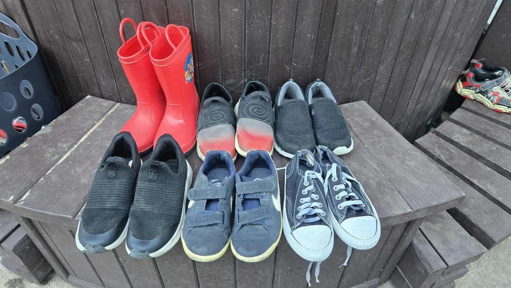 Lot of child's size 12T shoes thumbnail