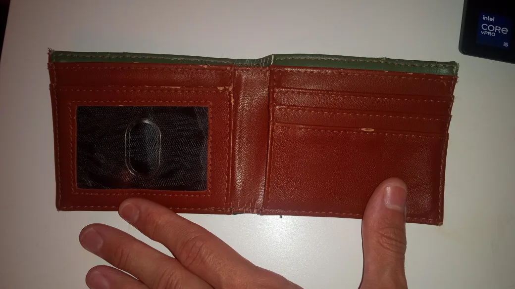 Green Bi-fold Wallet image indicator(2)