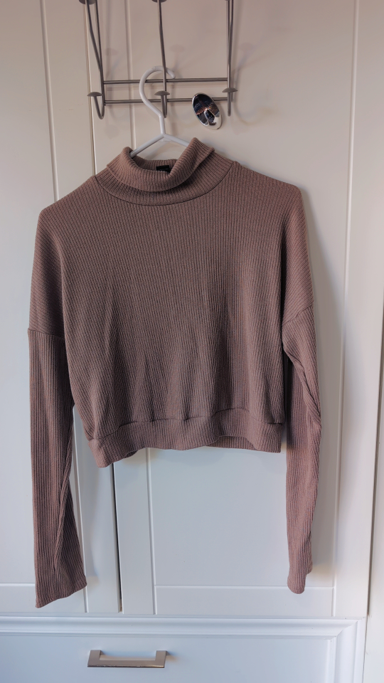 Suzy Shier Striped Crop Top - Size Small - photo 3