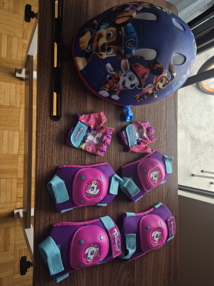 Paw Patrol Helmet & Raskullz Pads