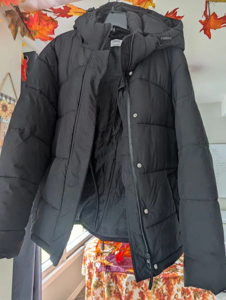 ARDENE Black Puffer Jacket CASH ONLY AS IS image indicator(3)