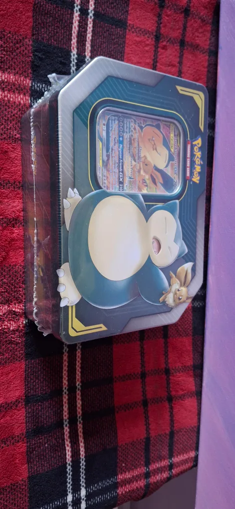 New Pokémon Snorlax & Eevee GX Tin
