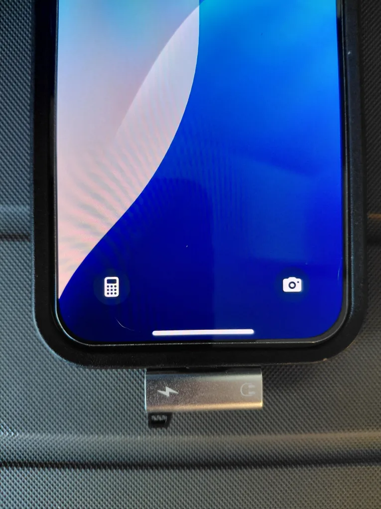 2-in-1 USB C Charging + Headset Adapter image indicator(2)