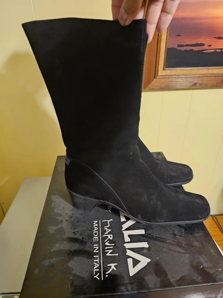 AQUATALIA Black Weatherproof Boots - Size 10 image indicator(2)