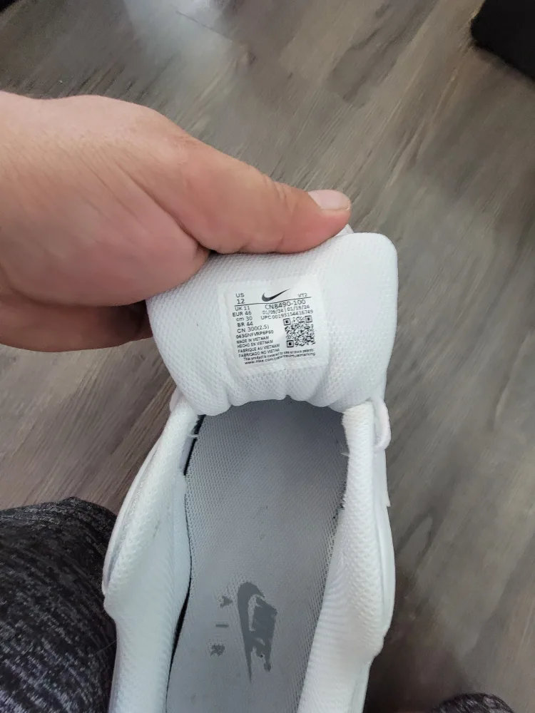 Nike Air Max 90 Triple White US 12 image indicator(4)