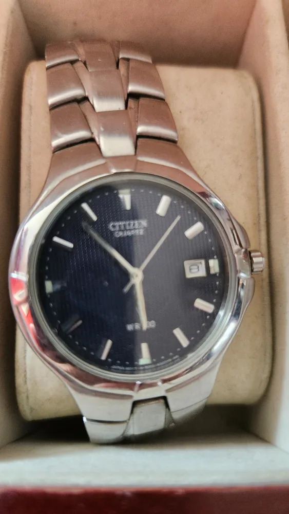 Citizen Quartz WR100 Watch thumbnail