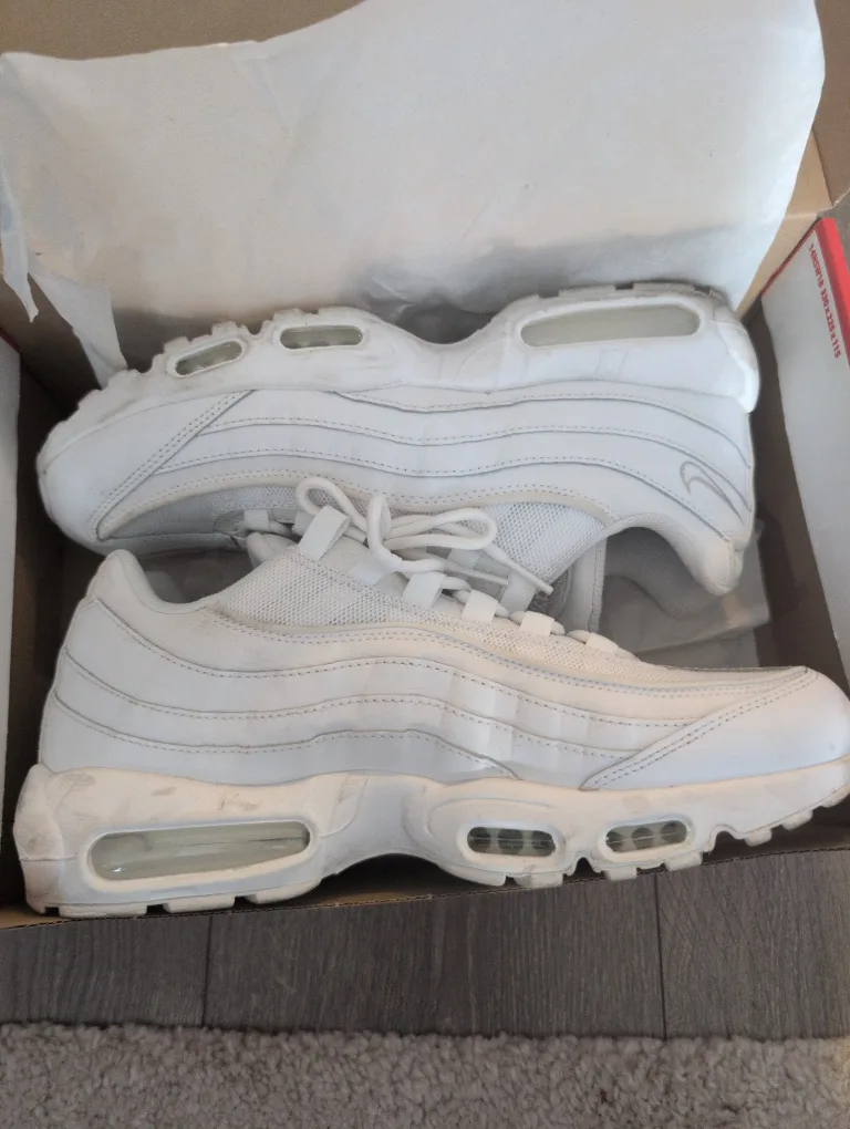 Nike Air Max 95 Triple White US 11 thumbnail