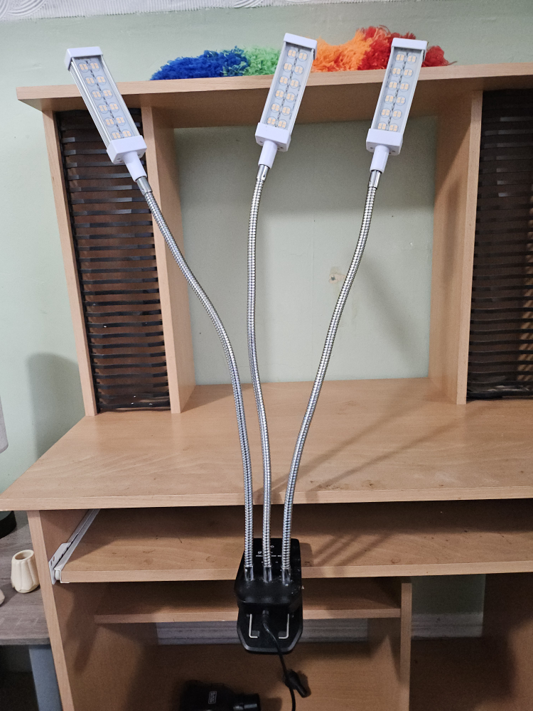 LED Grow Light with Clip