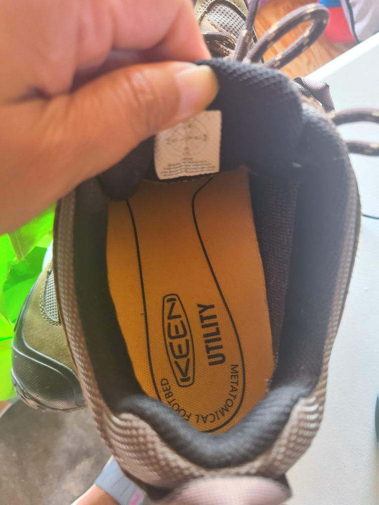 Keen Utility Hiking Boots, Size 6 - photo 2